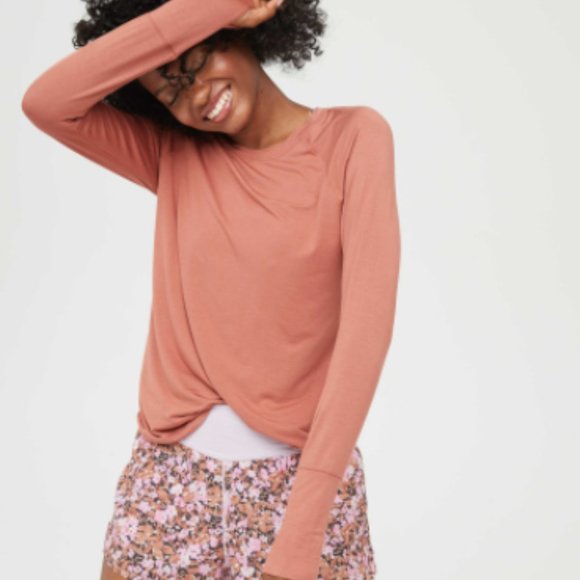 aerie Tops - Offline by Aerie Terra Cotta Thumbs Up Long Sleeve Athletic T Shirt Sz XXL